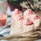 100Pcs Daisy Flower Paper Baking Cups Pink White Floral Cupcake Wrappers Scalloped Edge Cupcake Muffin Cases for Spring Birthday Party Supplies